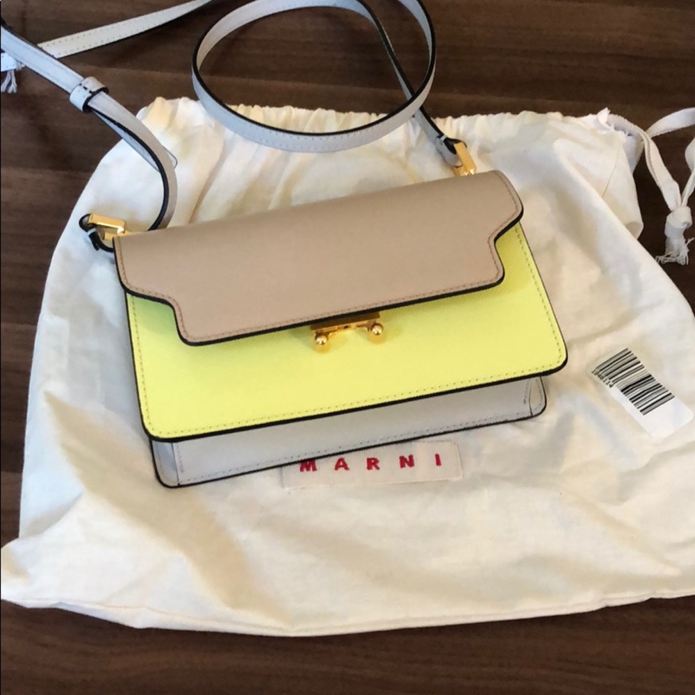 Marni mini trunk textured leather bag